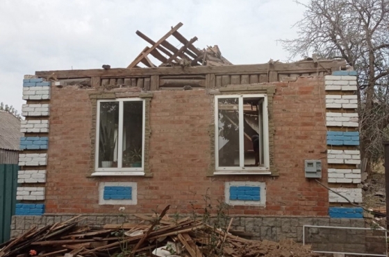 За добу окупанти вдарили по 12 населених пунктах Донеччини - пошкоджено 27 цивільних об’єктів