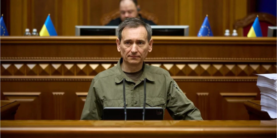 Зеленський та воєначальники не несуть відповідальності за рішення, ухвалені на полі бою, - &quot;слуга народу&quot; Веніславський