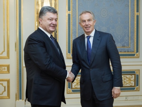 Порошенко зовет Тони Блэра в Раду реформ