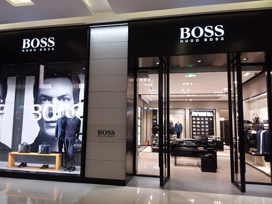 Модний дім Hugo Boss продав свій бізнес у Росії