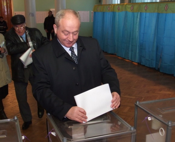 Губернатор в Краматорске отдал свой голос за мир и спокойствие в Донбассе