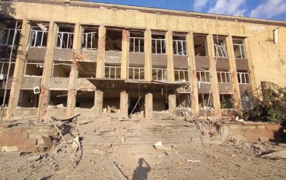 У Куп&#039;янську авіабомбою пошкоджено будівлю міськради