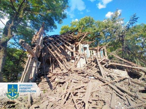 Четверо загиблих та п’ятеро поранених - ворожа армія рф розстрілює донеччан у містах і селищах та руйнує інфраструктуру 