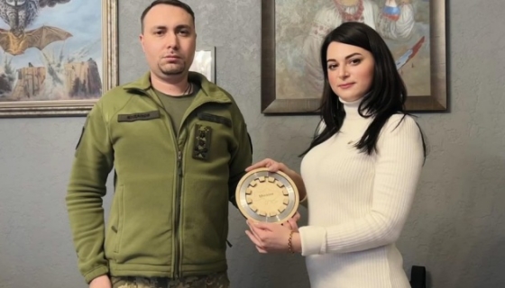 На продажі сувенірів з підбитого російського танка зібрали мільйон гривень для ЗСУ 