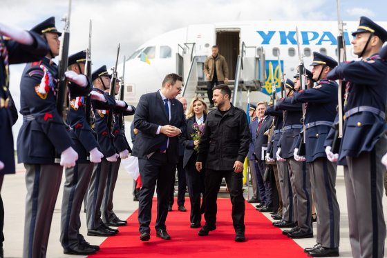 Зеленський прибув до Чехії та анонсував хороші новини від авіаційної коаліції