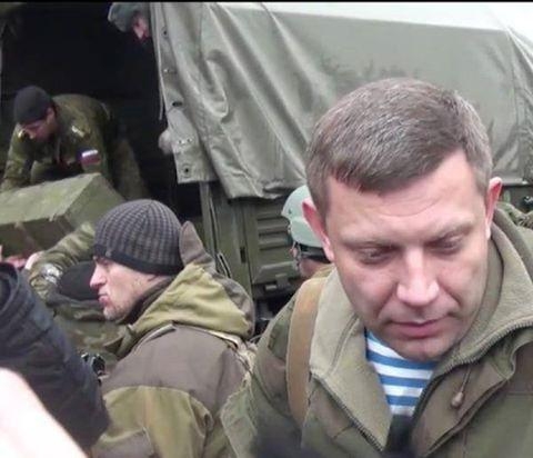 На Донбассе нет военнослужащих РФ? А что за призрак в кузове помогает разгружаться? - волонтер Алексей Мочанов обнародовал очередное доказательство российской лжи