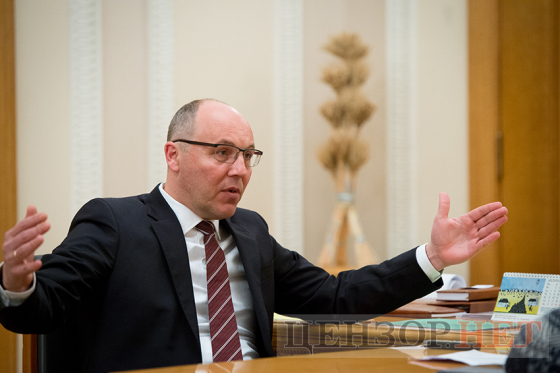 Переслідувати Порошенка за Харківські угоди в той час, як їхні автори співпрацюють із партією владою - абсурд, - Парубій