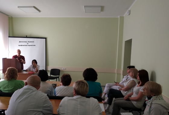 Лікар ДТМО Дмитро Яковенко вчить колег протистояти інфекційним захворюванням