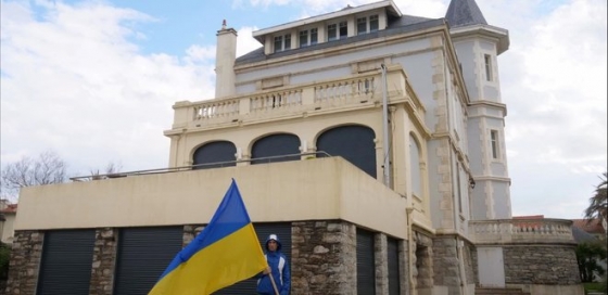 Во Франции активист захватил виллу дочери Путина и приглашает украинских беженцев – СМИ 