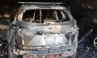 Обстрел Станицы Луганской: один боец ранен, сгорели дома и авто