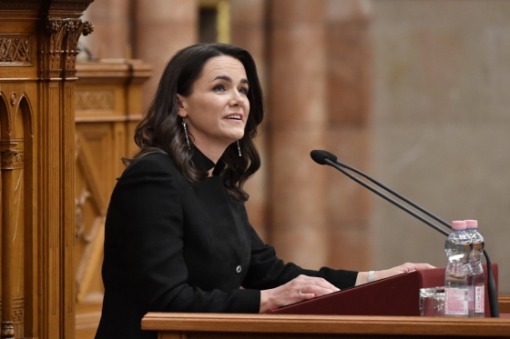 Президентка Угорщини Новак закликала Зеленського до переговорів з РФ: Не бачу жодного військового вирішення, яке призвело б до стійкого миру