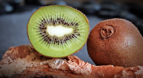 Этот фрукт нужно есть каждый день: снижает уровень холестерина и предотвращает образование рака 