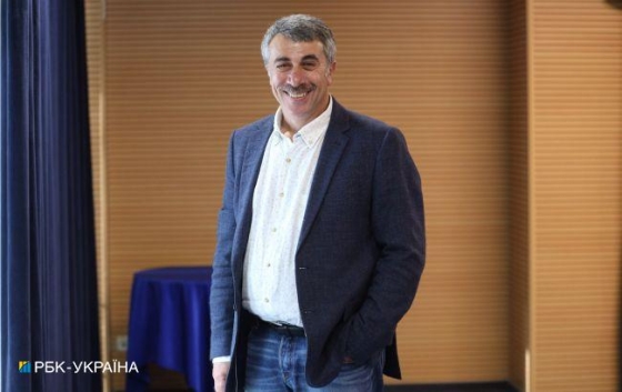 Комаровский рассказал, какое отношение имеет лук и чеснок к профилактике ОРВИ и COVID