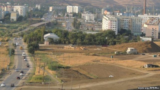 Оккупанты засыпят землей античный курган для строительства дороги к Керченскому мосту