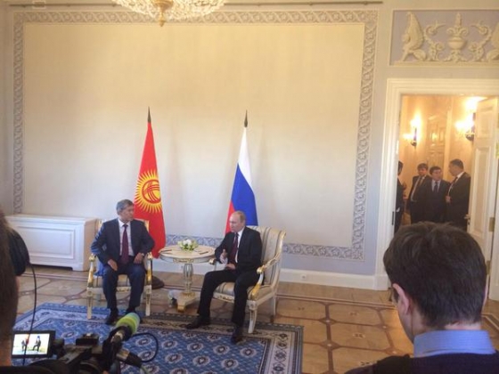 Путин появился: в Петербурге начались переговоры с президентом Киргизии
