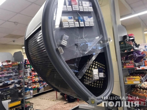 Полиция задержала погромщика супермаркета в Мариуполе