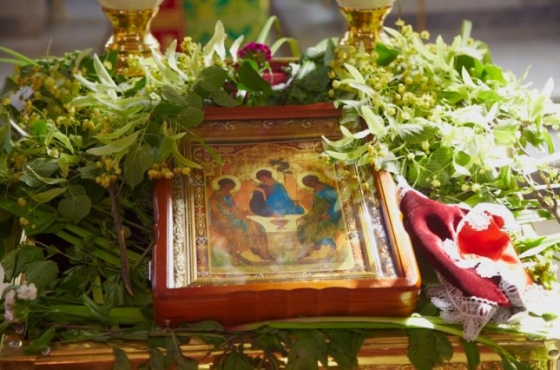 Христиане отмечают День святой Троицы 