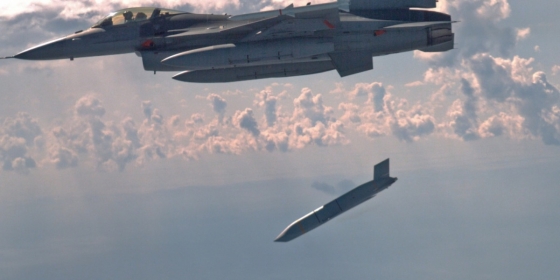 Для ефективної деокупації Криму ЗСУ потрібні ракети AGM-158 JASSM для винищувачів F-16, - Forbes