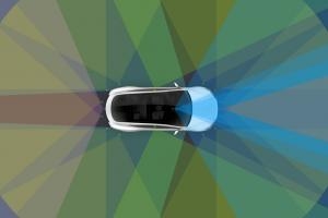 Tesla показала на видео действие многофункционального автопилота