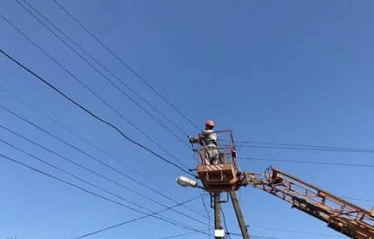 ДТЕК Донецькі електромережі повернув світло у 73,7 тисячі домівок минулого тижня