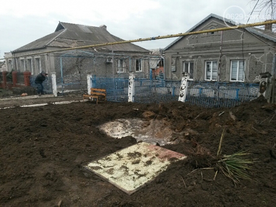 В Мариуполе террористы обстреляли поселок Сартана. 15 попаданий в дома 