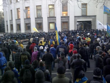 Под Радой митингуют экс-милиционеры, оставшиеся без соцгарантий