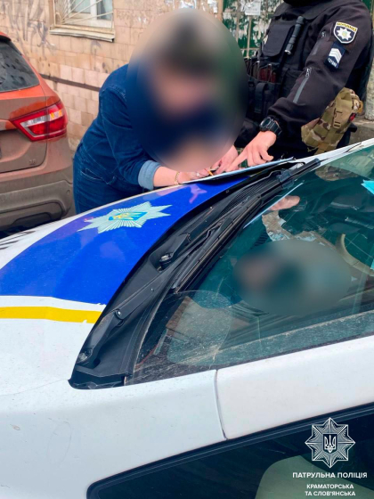 Позбавлена права керування та з ознаками алкогольного сп’яніння: поліціянти виявили порушницю ПДР 