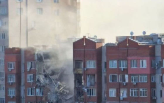Росіяни вдарили по дев&#039;ятиповерхівці у Дніпрі: є поранені