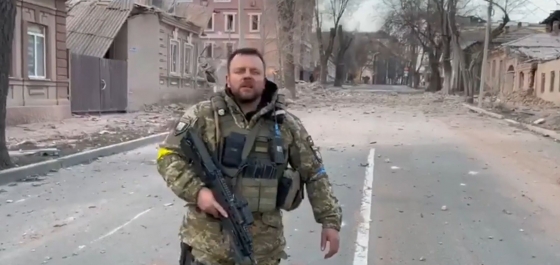 Начальник патрульной полиции Мариуполя Вершинин просит Зеленского предоставить городу системы ПВО: &quot;Не разрешайте им нас уничтожать!&quot; (видео)
