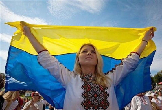 Сегодня - День Конституции Украины