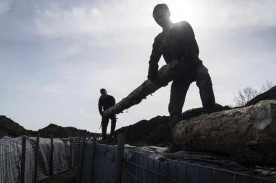 Із 2022 року командування нічого не змінює, ліній оборони немає, а війська кидають у зустрічний бій, - Бутусов