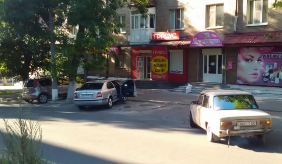 Полиция прокомментировала разбойное нападение на алкомаркет в Краматорске 