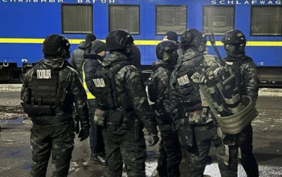 Поліція проводить рейд на київській &quot;Укрзалізниці&quot;, можливі перевірки: що сталось