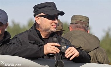 Турчинов: Армия Украины становится одной из самых боеспособных