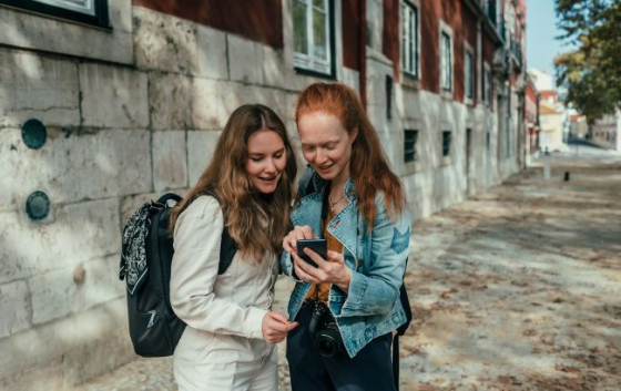 Українці не платитимуть за роумінг в Європі: в уряді назвали дату