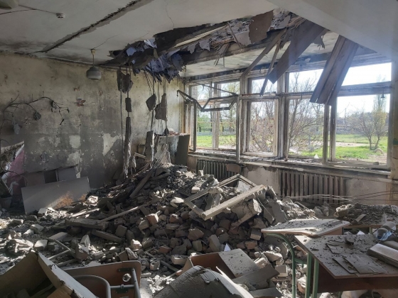 На Донетчине оккупанты обстреляли школу и жилые дома, ранены семь человек 