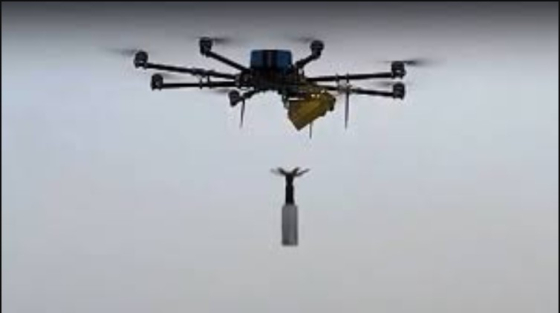 На Херсонщині загарбники атакували дроном автомобіль, у якому перебувала родина. Троє поранених, серед них – підліток