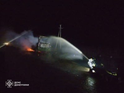 Учора увечері у Краматорському районі загорівся автобус