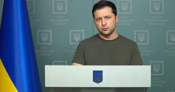 Мы будем бороться столько, сколько нужно, чтобы освободить страну, - обращение Зеленского к гражданам 