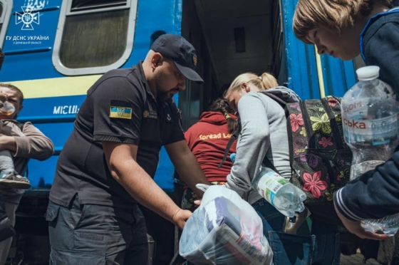 Евакуація цивільних мешканців Донеччини: день за днем