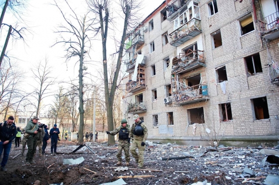 Внаслідок удару КАБом по Харкову зруйновано освітню установу, пошкоджено гуртожиток та будинок
