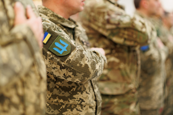 Відтепер військові після служби мають повернути лише бронежилет і каску. Міноборони спростило процедуру, - Умєров