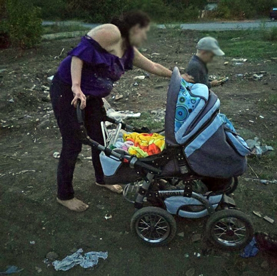В Краматорске подобрали на улице пьяную мамашу с четырьмя детьми