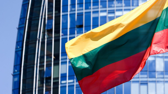 Литва виставить на аукціон конфісковані вантажівки та пожежні машини з Білорусі