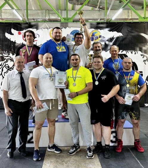 Краматорські спортсмени та спортсменки стали першими на чемпіонаті Донецької області з класичного жиму лежачи