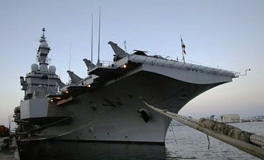 Китай не пустил американский авианосец в порт Гонконга