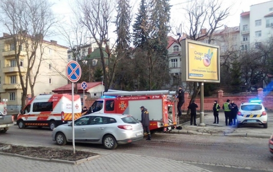 Во Львове в консульстве РФ жгли документы - СМИ