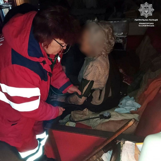 У Слов&#039;янську патрульні поліцейські врятували жінку похилого віку