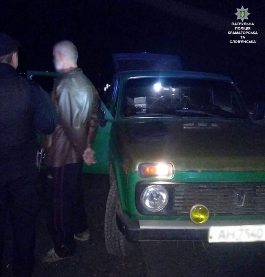 На трассе между Краматорском и Славянском задержан пьяный водитель с оружием
