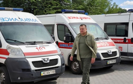 Дніпро передав 80 &quot;швидких&quot; для фронту і деокупованих територій, - Філатов